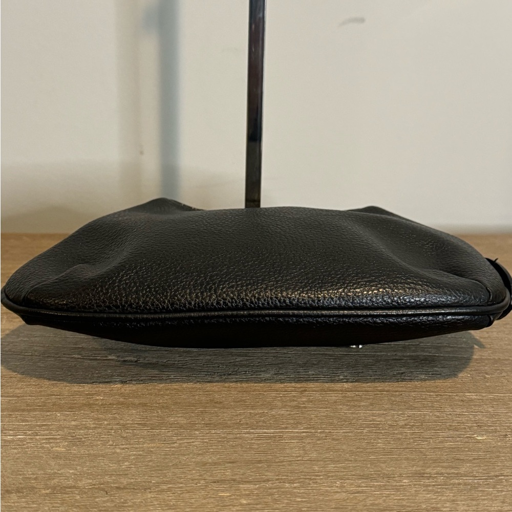 Gucci Pouch - Picture 8 of 9